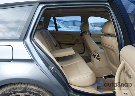 2011 BMW 328I z USA, uszkodzony, nr VIN WBAUT9C54BA191842